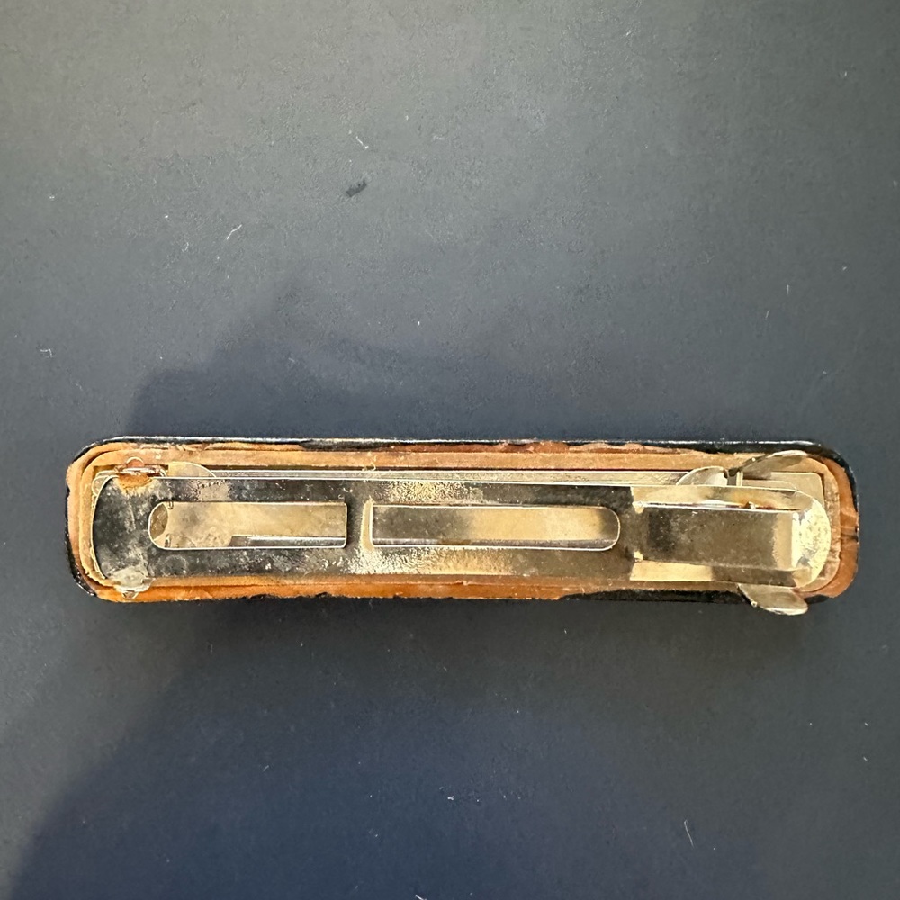 Hair Clip - Picture 4 of 5